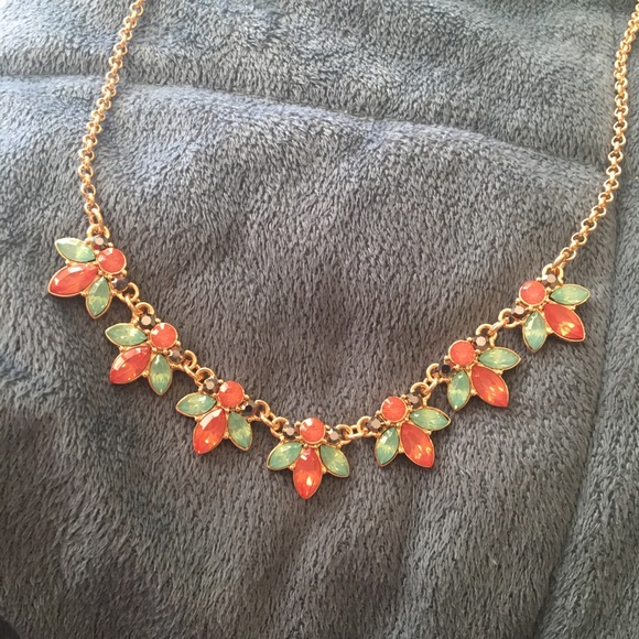 “Flora" Necklace || Crystal Statement Set - Picture 1 of 5